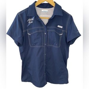 Columbia women’s PFG Lo Drag short sleeve navy button up with embroidery Large